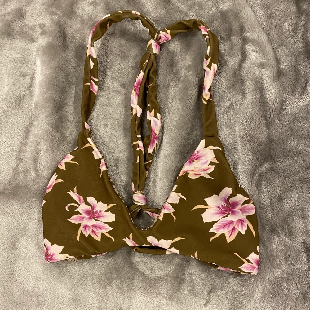 Acacia top